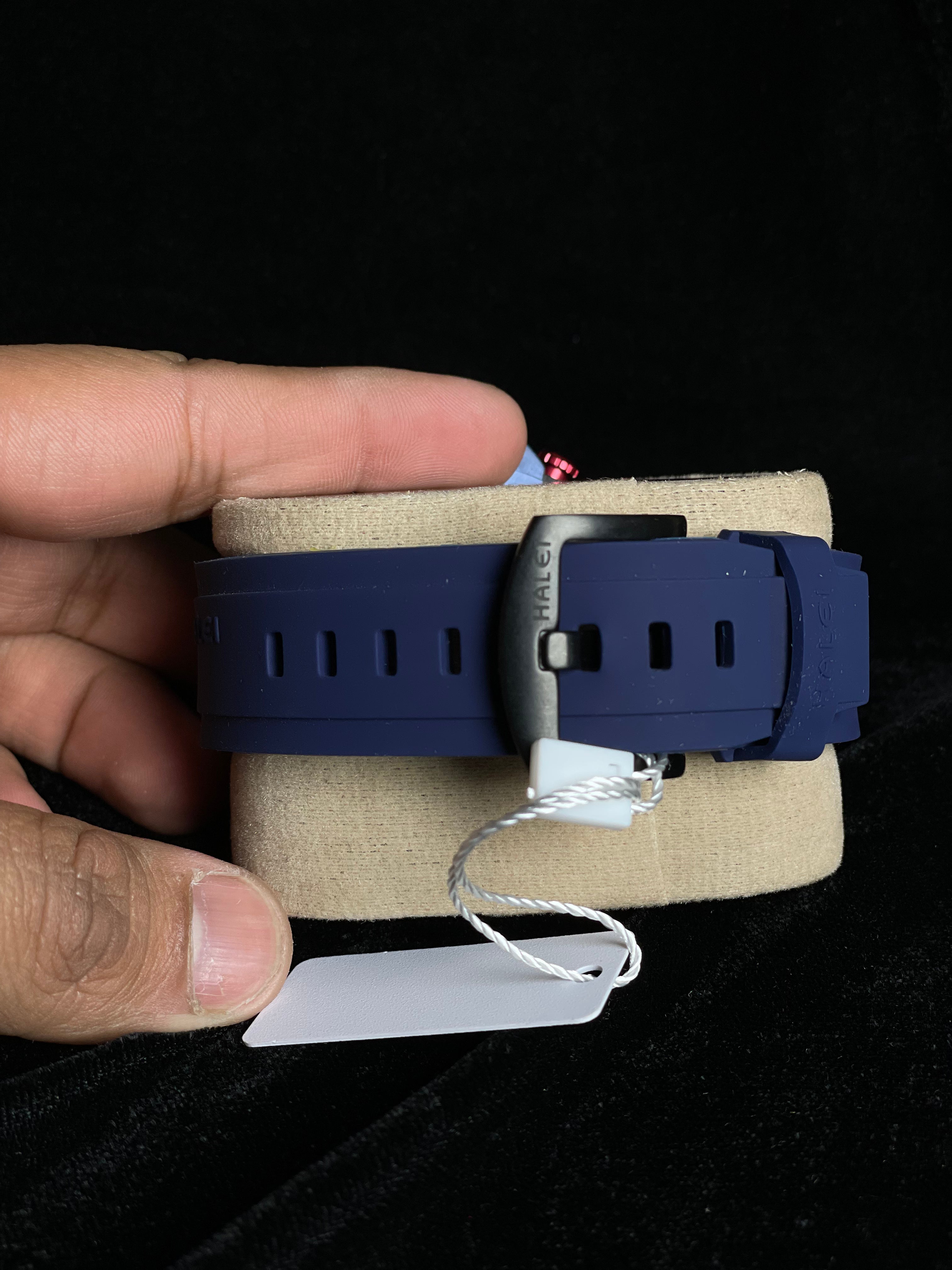 Halei men's sports watch