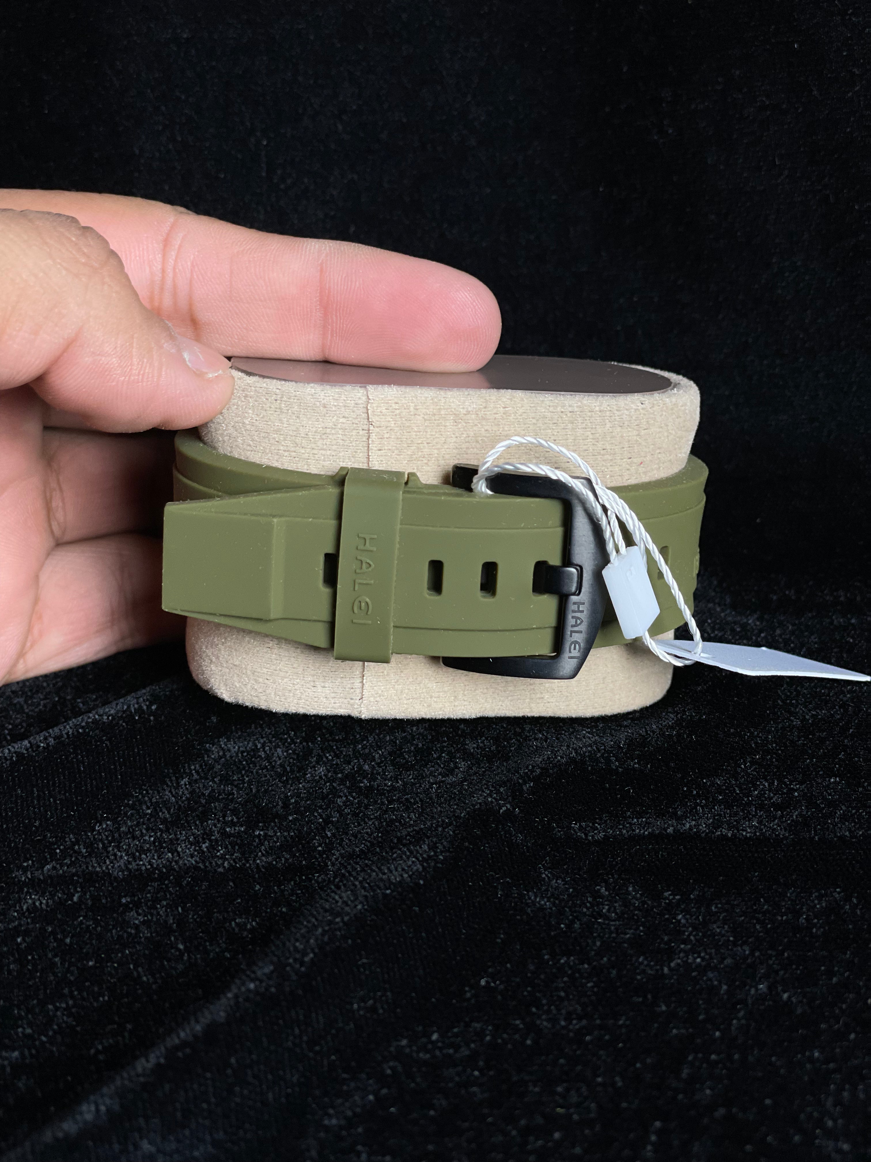 Halei men's sports watch